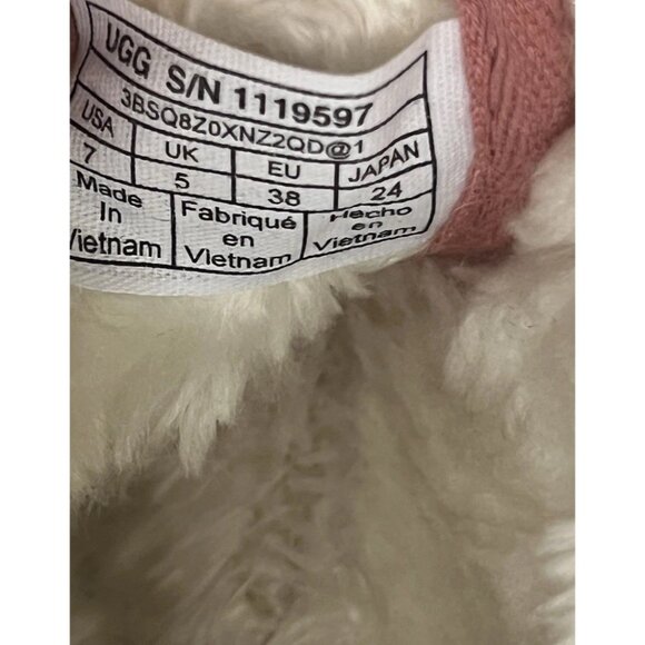 UGG WOMEN’S 1119597 Neumal boots Lace Red White Women’s Sz 7 Boots Booties - Picture 11 of 13